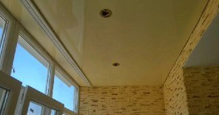 Натяжной потолок на балкон Асбест, цена 6150 руб.
